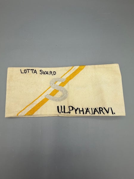Lotta Sv&auml;rd, Hihanauha, U.L.Pyh&auml;j&auml;rvi