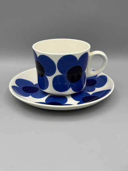 Arabia, Esteri Tomula, Aurinko, kahvikuppi ja asetti