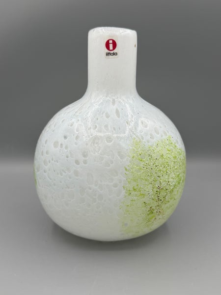 Nuutaj&auml;rvi, Oiva Toikka, Rospuutto/Tunturissa pullo.