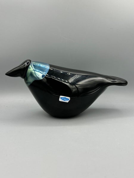 Nuutaj&auml;rvi, Oiva Toikka, Varis