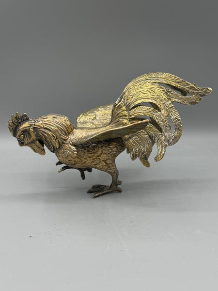 Taisteleva Kukko, messinki&auml;.