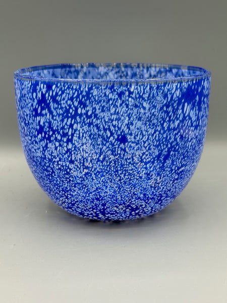 Nuutaj&auml;rvi, Oiva Toikka, Tunturissa kulho.