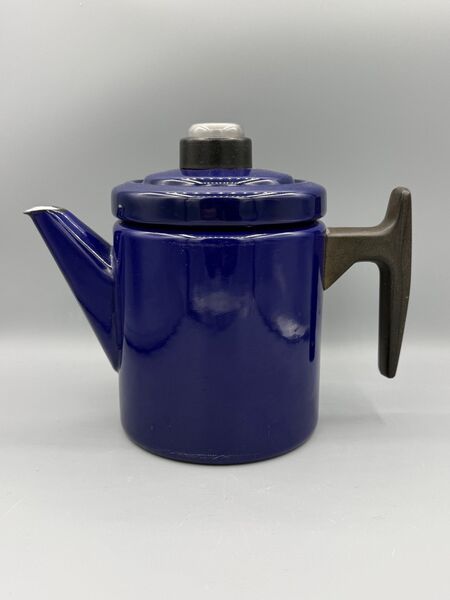 Finel, Antti Nurmesniemi, Pikku Pehtoori, Tummansininen