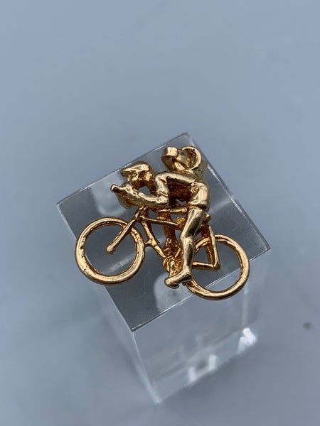 Riipus, Polkupy&ouml;r&auml;ilij&auml;, Kultaa